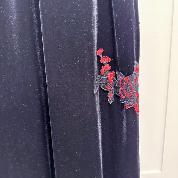 Vintage Black Velvet Witchy Vamp Maxi Dress Goth Halloween Red Rose - Picture 6 of 11